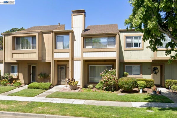 3204 FIJI LN, ALAMEDA, CA 94502 - Image f178c280230e4cf5b6ca7bf3fbd90696/1465418511