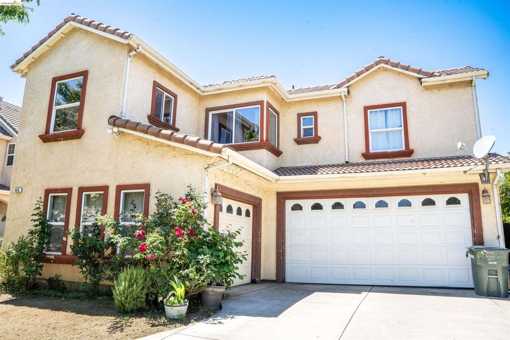 Photo of 505 Tuscany Ct, Patterson, CA 95363 (MLS # 41135527)