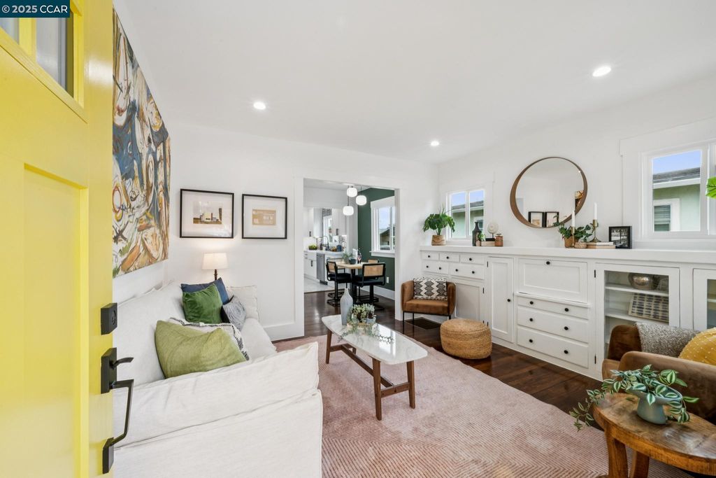 Photo of 1128 60Th Ave, Oakland, CA 94621 (MLS # 41116277)