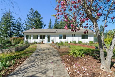 Photo of 125 Mcgivern Way, Santa Cruz, CA 95060 (MLS # ML82036913)