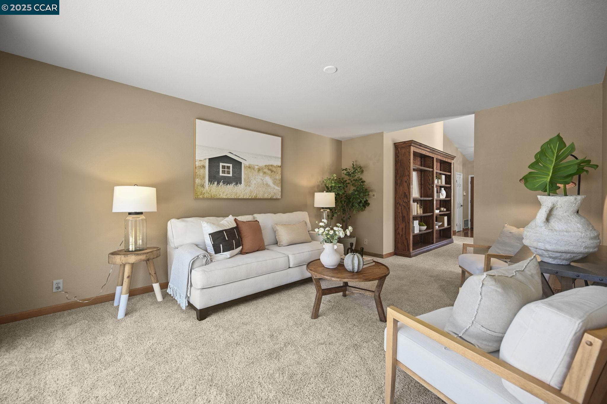 Castro Valley, California 94552, United States, 3 Bedrooms Bedrooms, ,2 BathroomsBathrooms,Residential,Active,186000