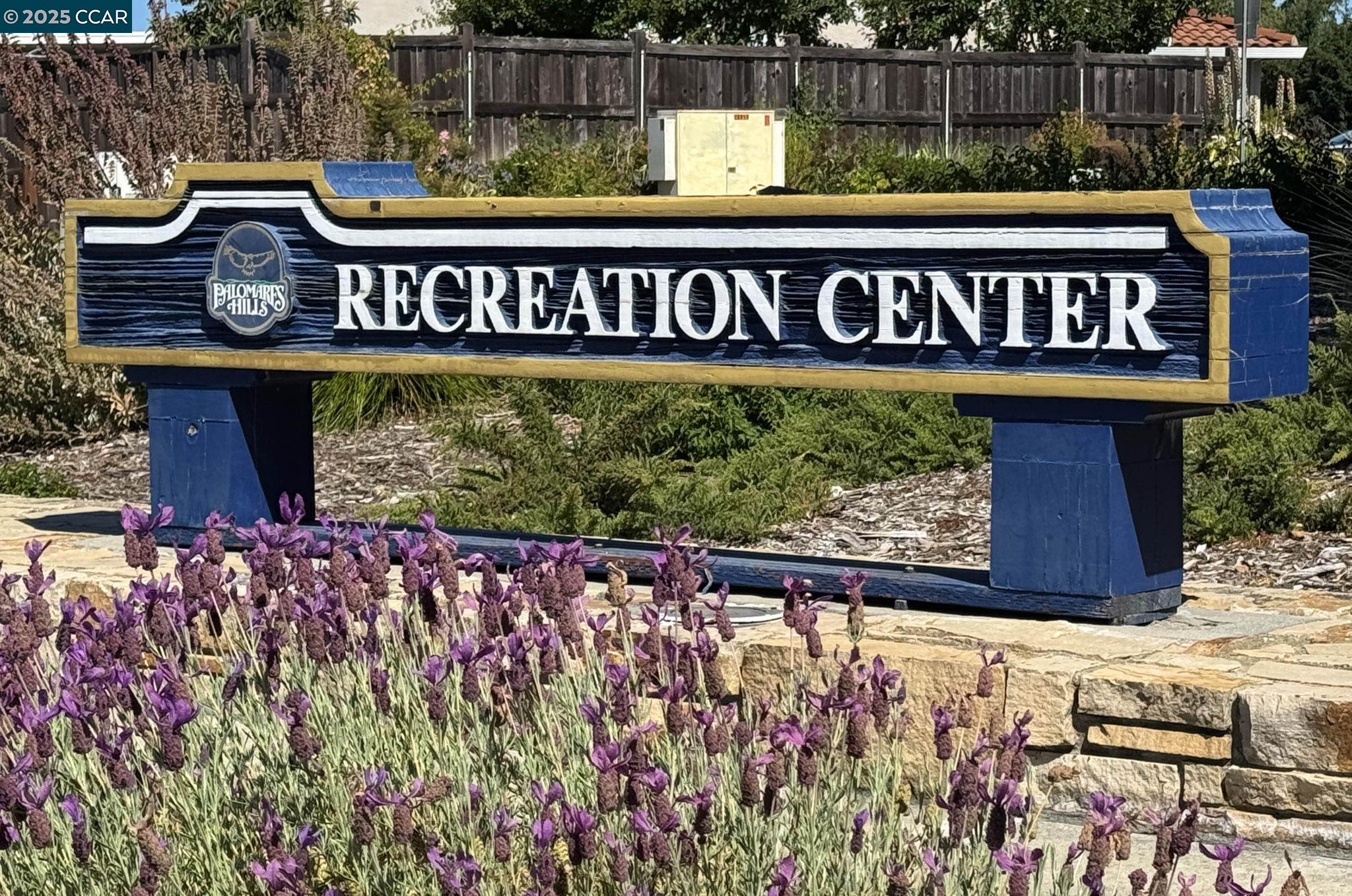 Castro Valley, California 94552, United States, 3 Bedrooms Bedrooms, ,2 BathroomsBathrooms,Residential,Active,186000