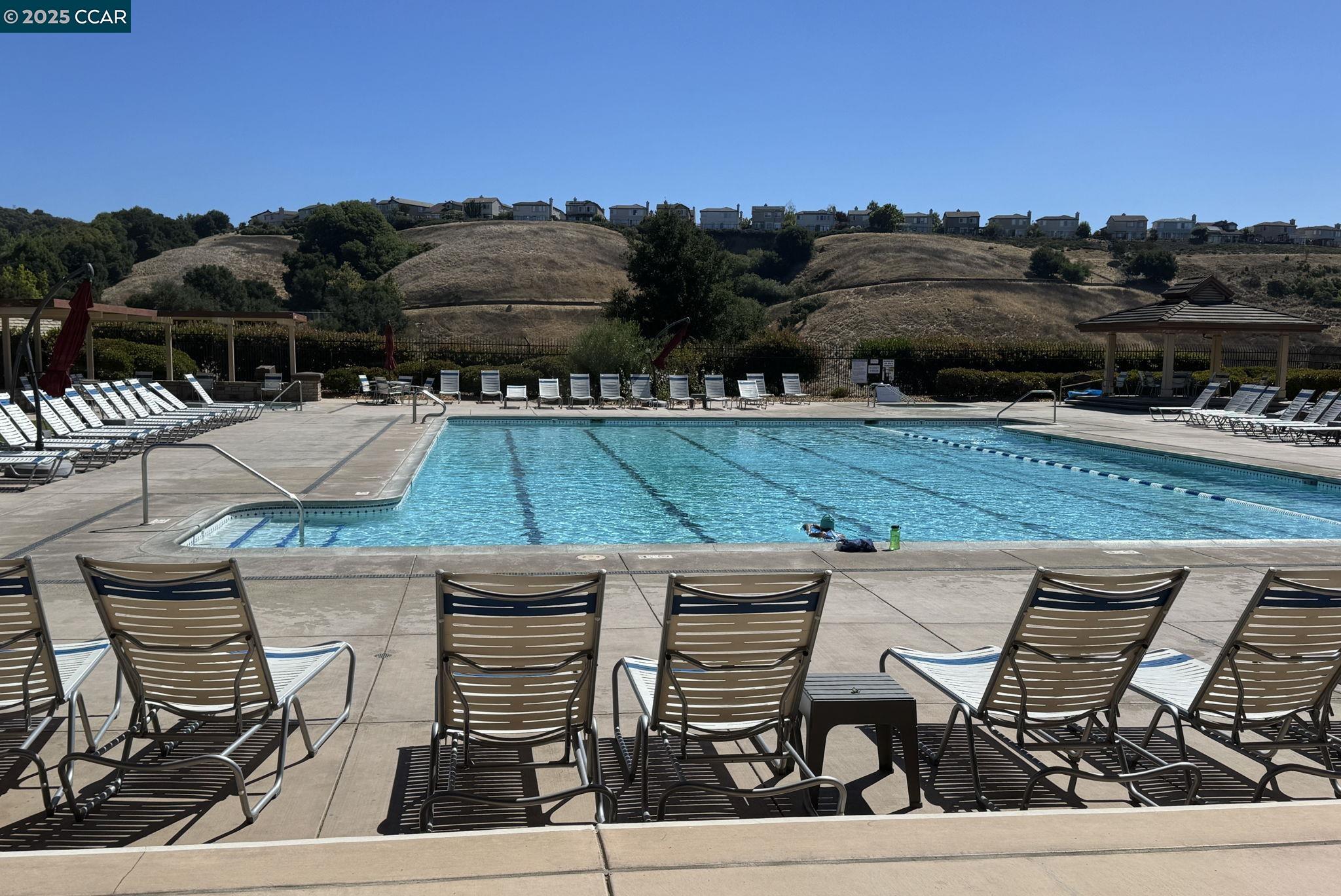 Castro Valley, California 94552, United States, 3 Bedrooms Bedrooms, ,2 BathroomsBathrooms,Residential,Active,186000