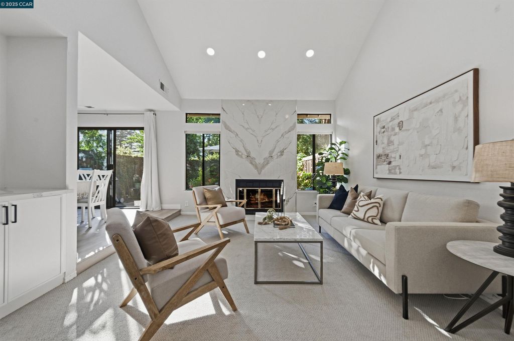 Photo of 305 Windstream Place, Danville, CA 94536 (MLS # 41116099)