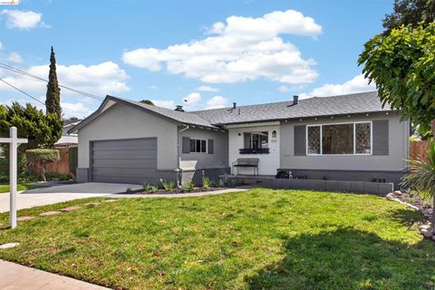 Photo of 4321 Davis Way, Livermore, CA 94550 (MLS # 41132934)