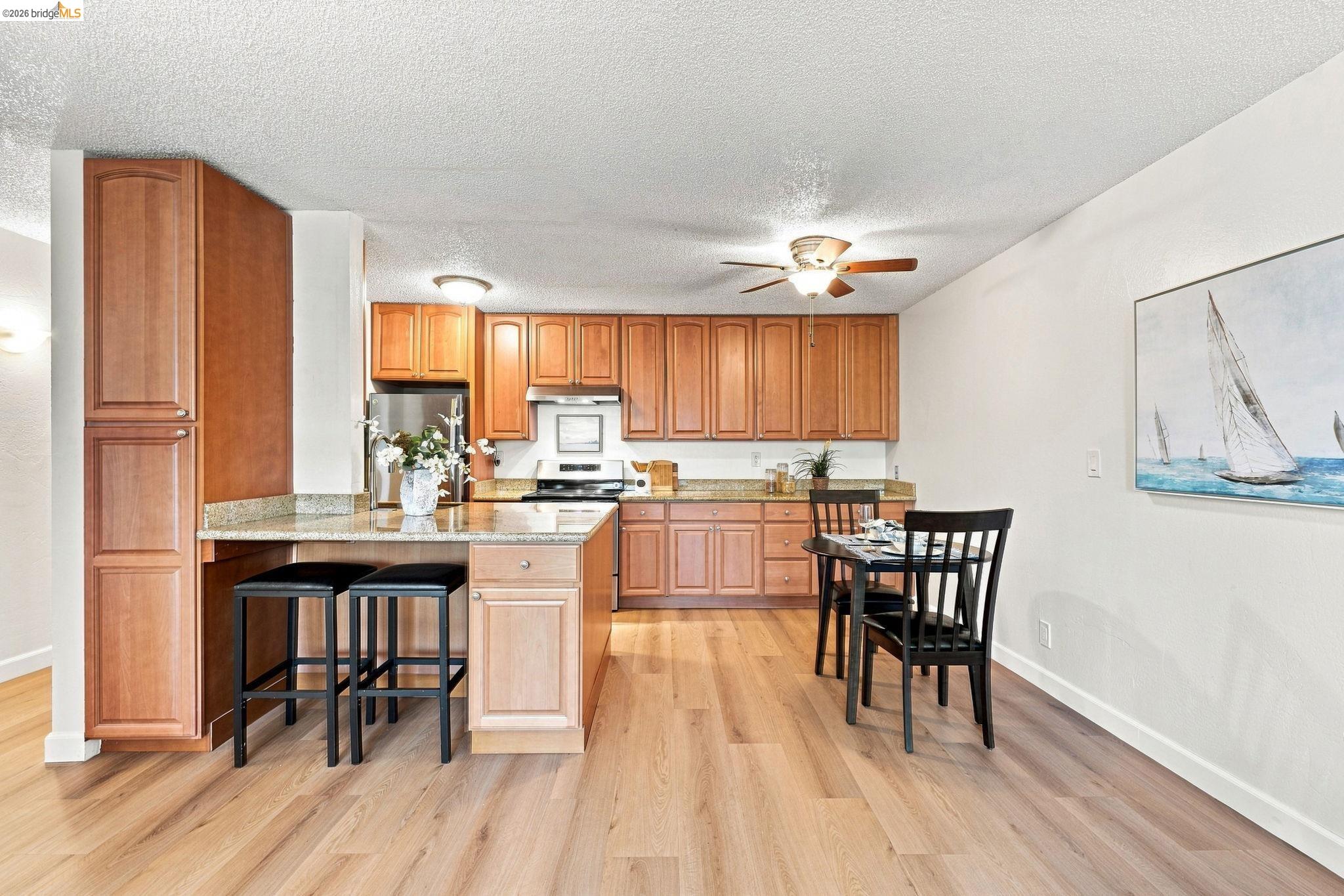 955 Shorepoint Court