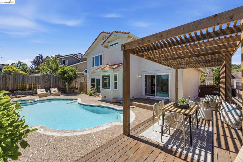 Photo of 2137 Pheasant Dr, Hercules, CA 94547 (MLS # 41145775)