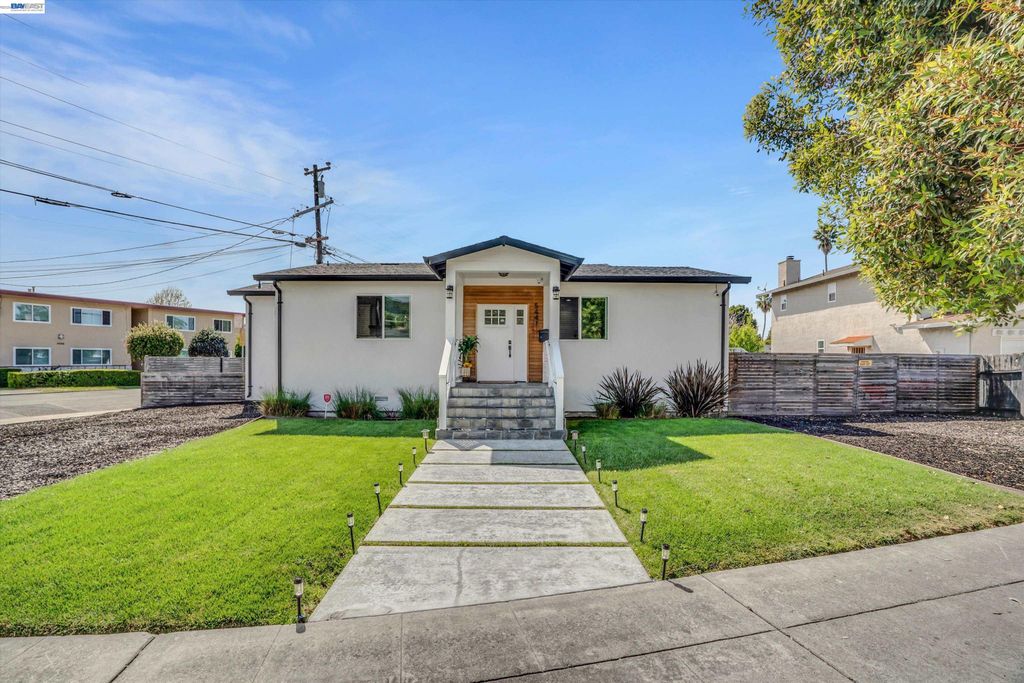 Photo of 5447 Shasta Ave, San Pablo, CA 94806 (MLS # 41129193)