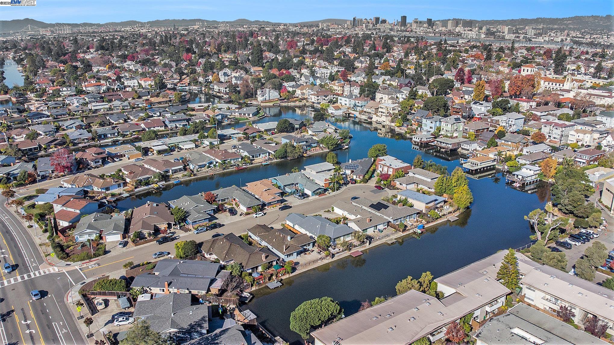 Alameda, California 94501, United States, 3 Bedrooms Bedrooms, ,2 BathroomsBathrooms,Residential,Active,14544