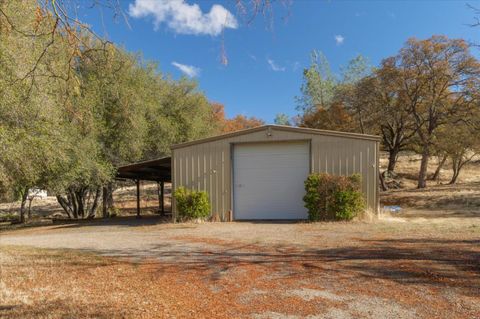 A home in Angels Camp