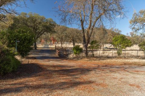 A home in Angels Camp