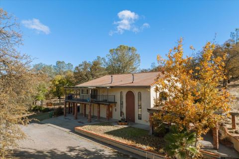 A home in Angels Camp