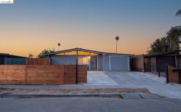 27732 DOLPHIN LN, HAYWARD, CA 94545 - Image f4e1f1dc2458307b3834e645dafcd2f9/339398664