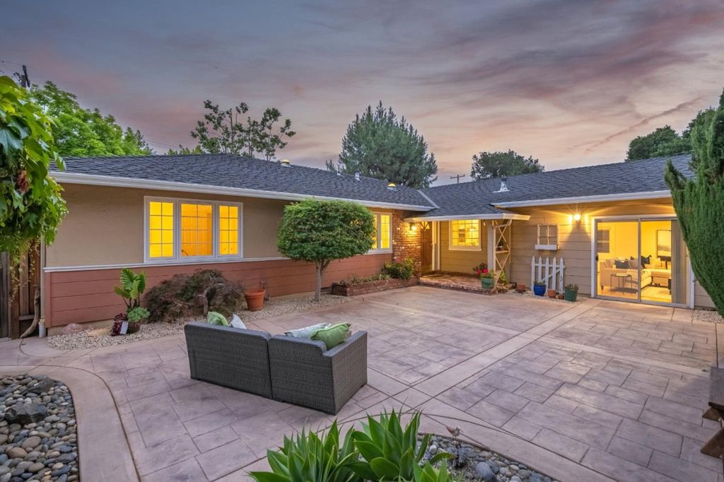 Photo of 1573 S Mary Avenue, Sunnyvale, CA 94087 (MLS # ML82047957)