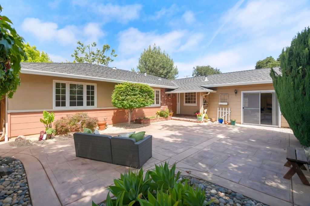 Photo of 1573 S Mary Avenue, Sunnyvale, CA 94087 (MLS # ML82047957)