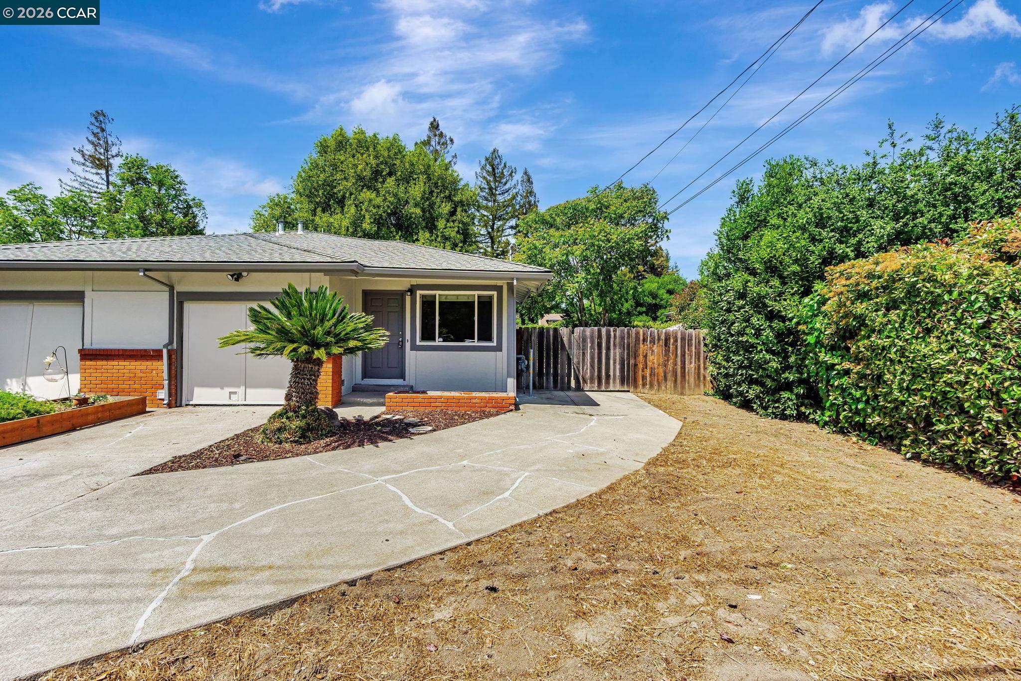 141-143 Gilbert Ct