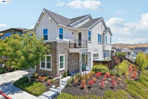 Photo of 4203 Oak Knoll Dr, Dublin, CA 94568 (MLS # 41139819)