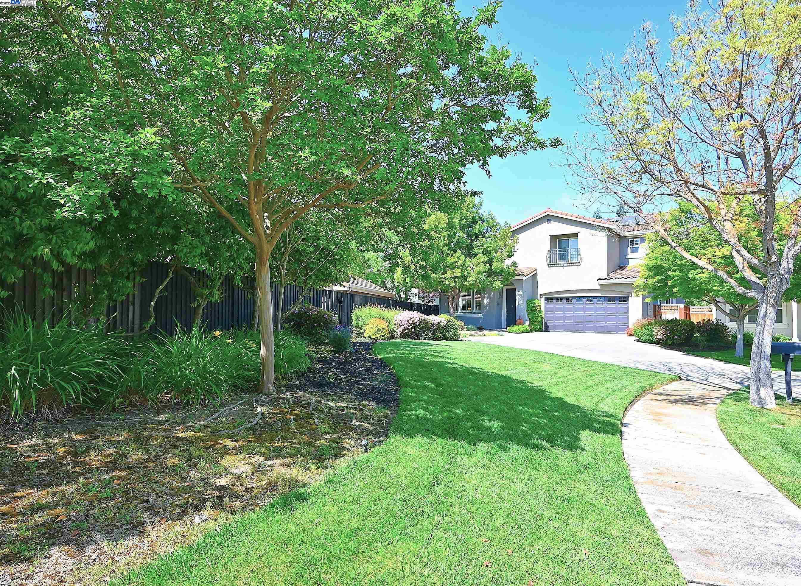 320 Oaks Bridge Pl
