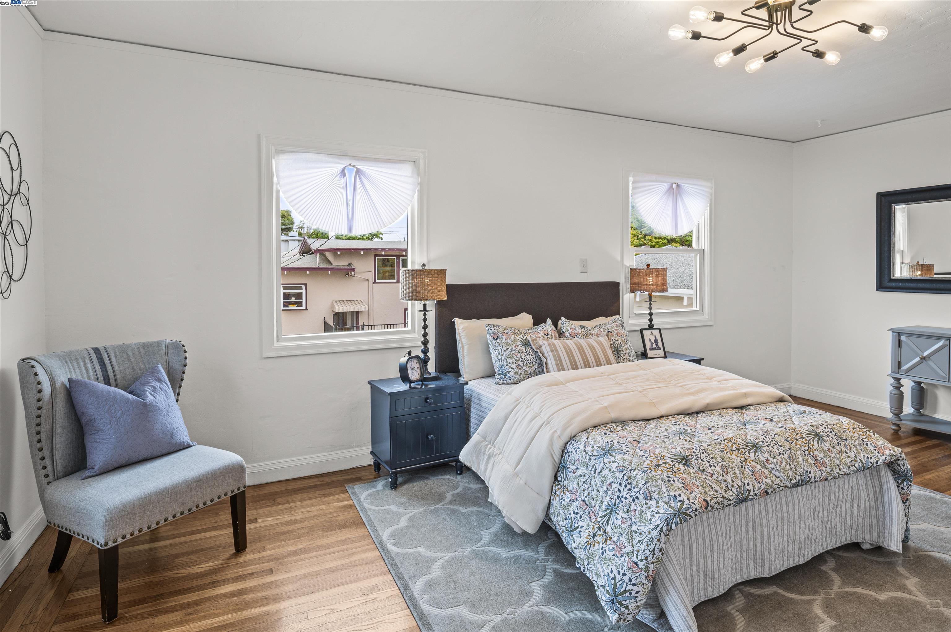 Alameda, California 94501, United States, 4 Bedrooms Bedrooms, ,3 BathroomsBathrooms,Residential,Active,151780