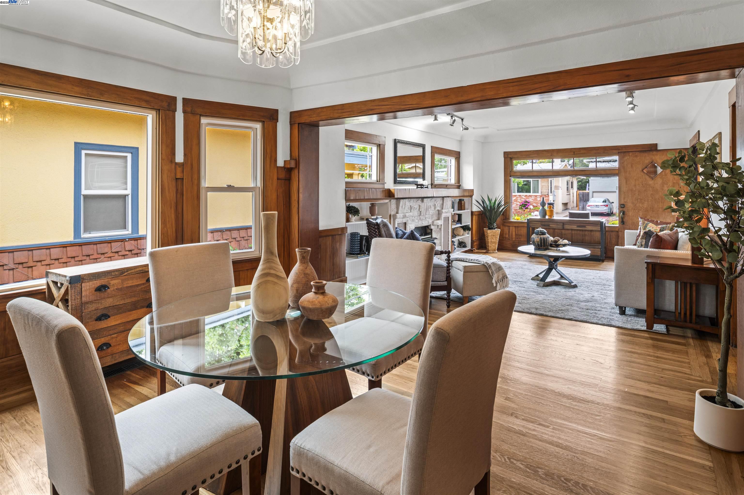 Alameda, California 94501, United States, 4 Bedrooms Bedrooms, ,3 BathroomsBathrooms,Residential,Active,151780