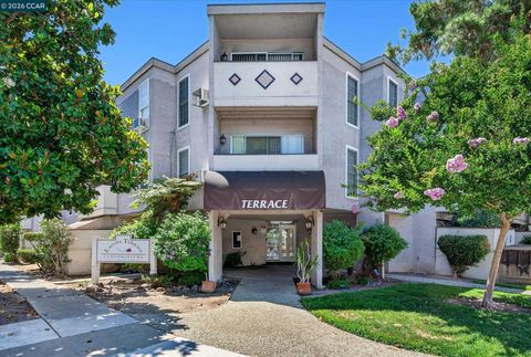 Photo of 1699 Laguna #214, Concord, CA 94520 (MLS # 41139754)