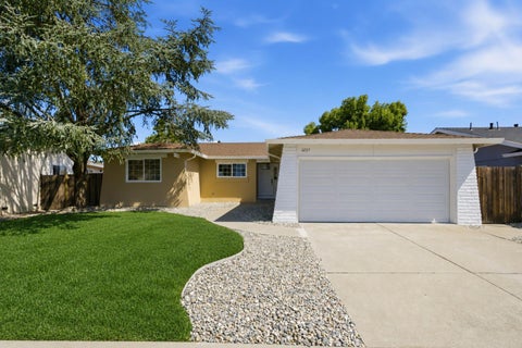 MLS: ML82060486