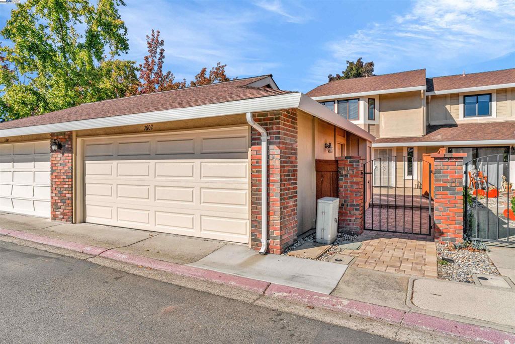 Photo of 7602 Arbor Creek Cir, Dublin, CA 94568 (MLS # 41116192)