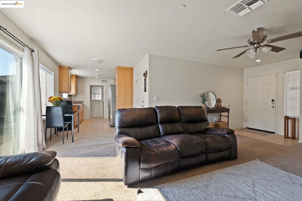 Photo of 386 Paige Ln, Merced, CA 95341 (MLS # 41116286)