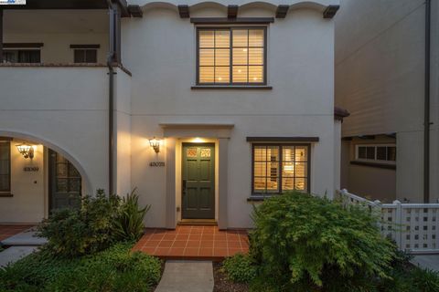 43073 Calle Esperanza Fremont CA 94539