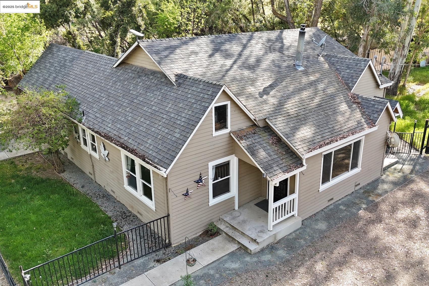 Listing image 1