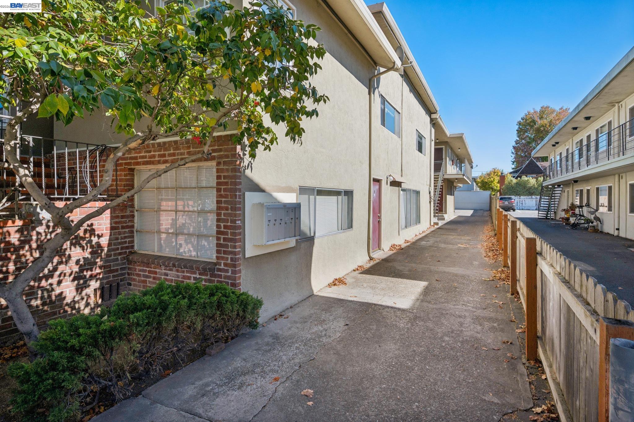 1526 Verdi St