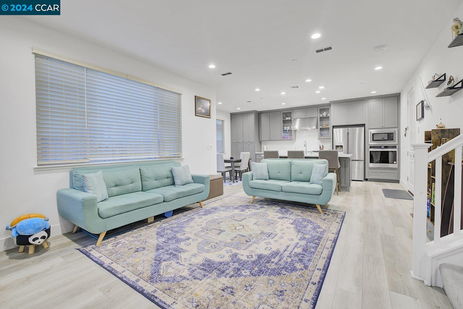 55 W Chianti Dr