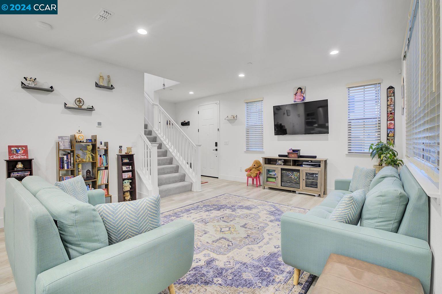 55 W Chianti Dr