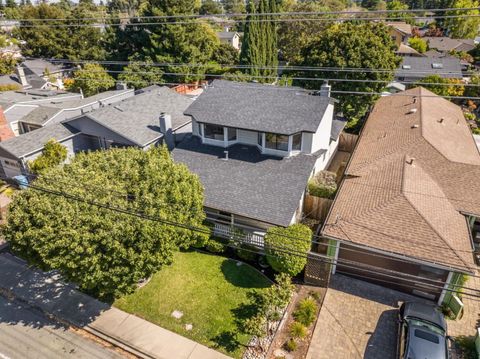 A home in San Carlos