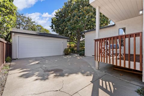 A home in San Carlos