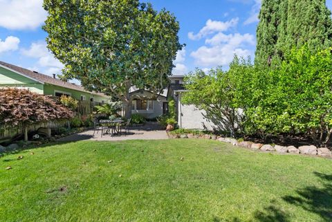 A home in San Carlos