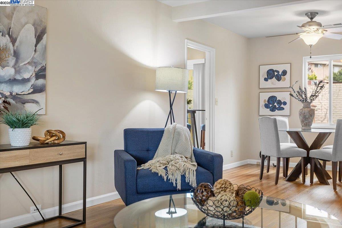 San Leandro, California 94577, United States, 2 Bedrooms Bedrooms, ,1 BathroomBathrooms,Residential,Pending,224704