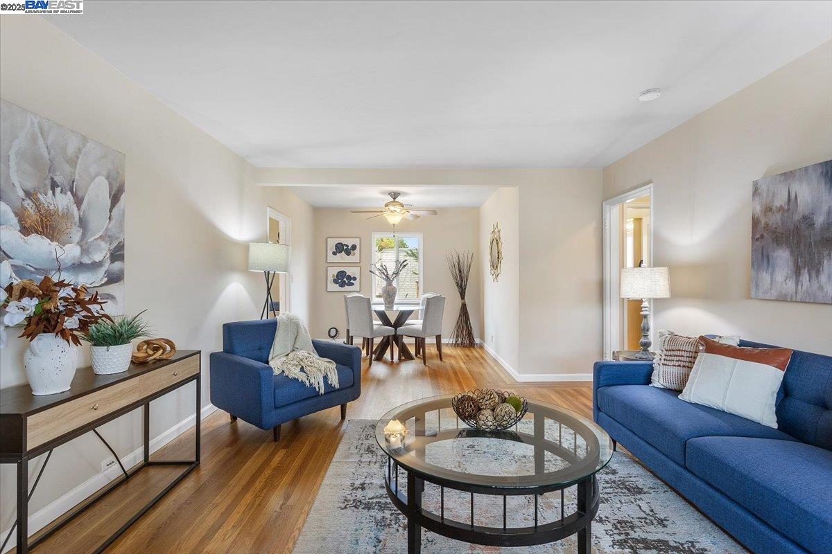 San Leandro, California 94577, United States, 2 Bedrooms Bedrooms, ,1 BathroomBathrooms,Residential,Pending,224704