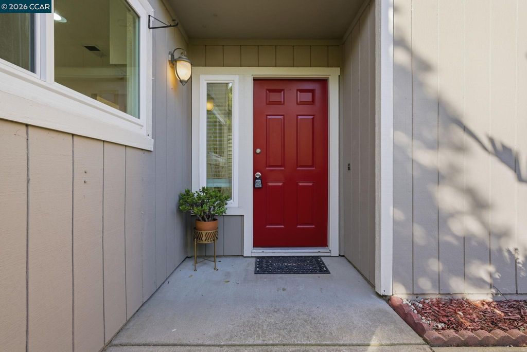 Photo of 4852 Starflower Dr, Martinez, CA 94553 (MLS # 41127022)