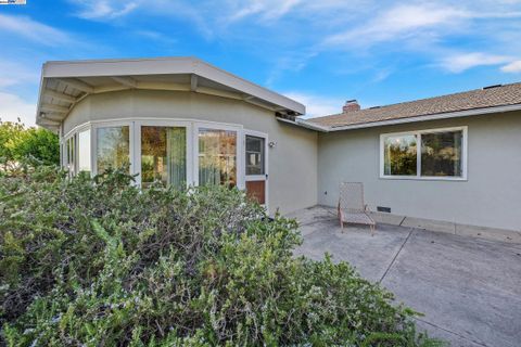 A home in San Leandro