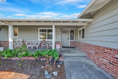 A home in San Leandro