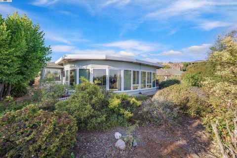 A home in San Leandro