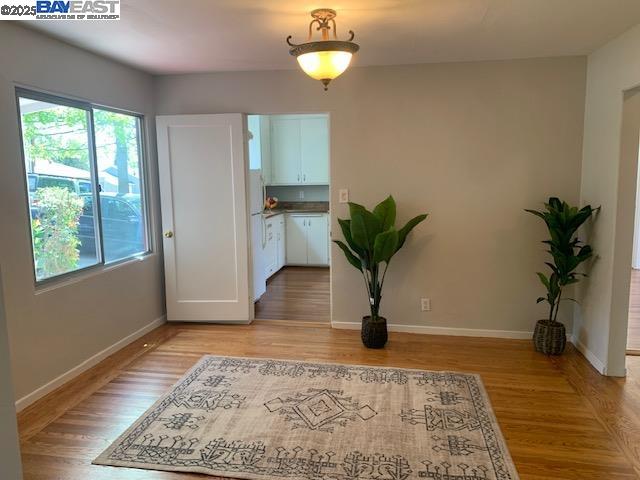 San Leandro, California 94578, United States, 6 Bedrooms Bedrooms, ,3 BathroomsBathrooms,Residential,Pending,112749