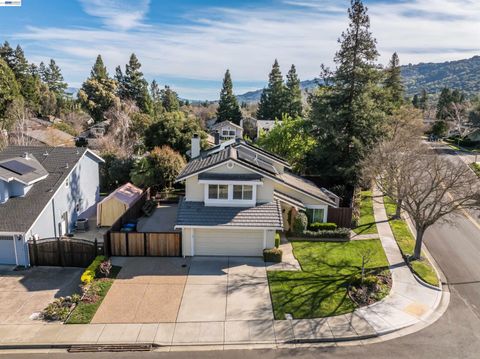 Photo of 7358 Elmwood Cir, Pleasanton, CA 94588 (MLS # 41125681)