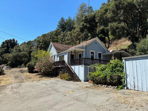 A home in Pescadero