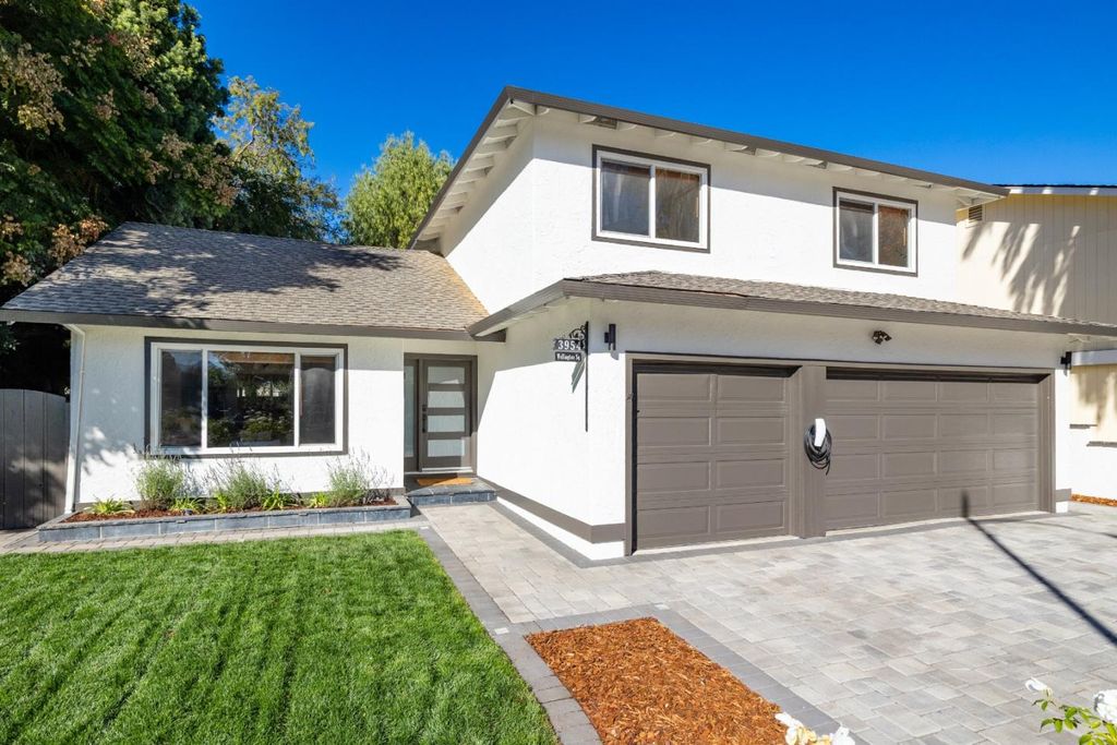 Photo of 3954 Wellington Square, San Jose, CA 95136 (MLS # ML82026089)