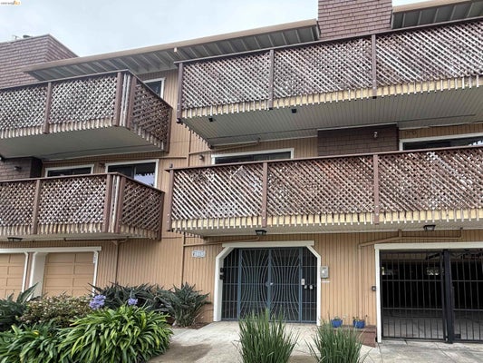 2868 38TH AVE, OAKLAND, CA 94619 - Image f8344efd2caee8ed01c826b2074a111f/920065297