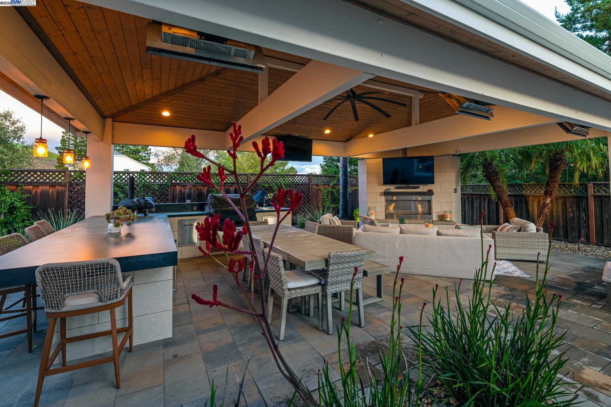 144 Alta Vista Way