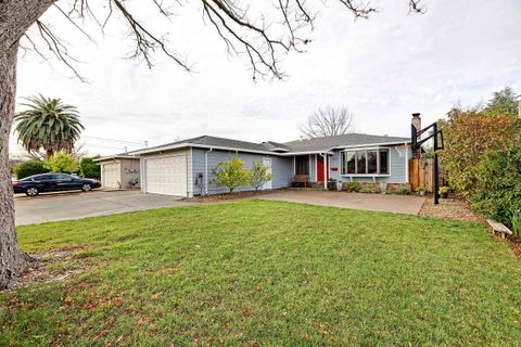 Photo of 1443 Wagoner Drive, Livermore, CA 94550 (MLS # 41119957)