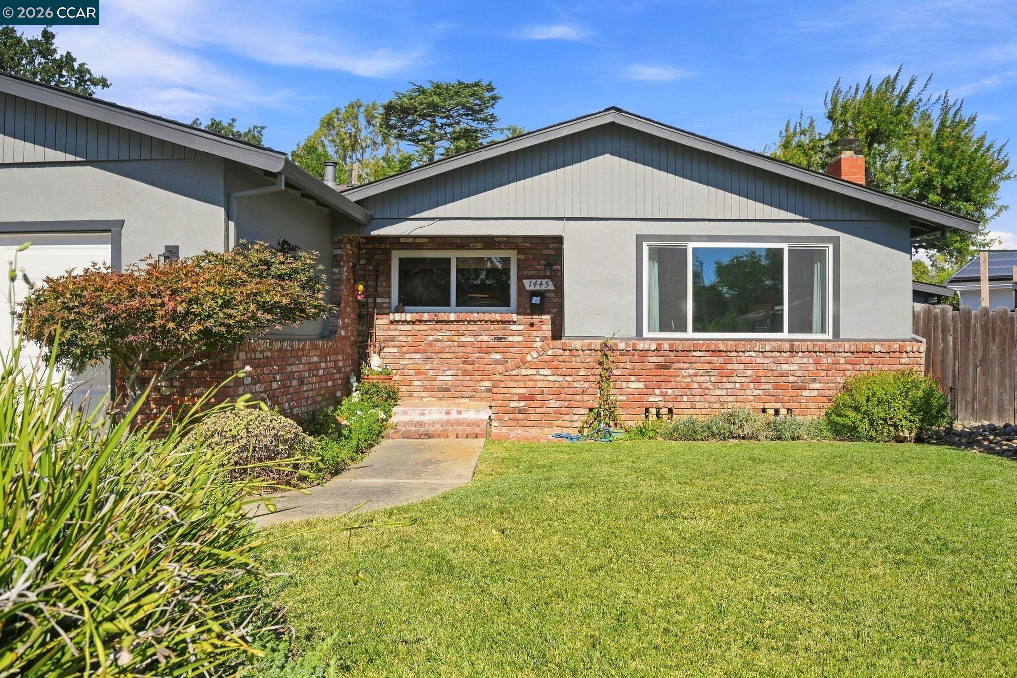 1445 Bassett Dr